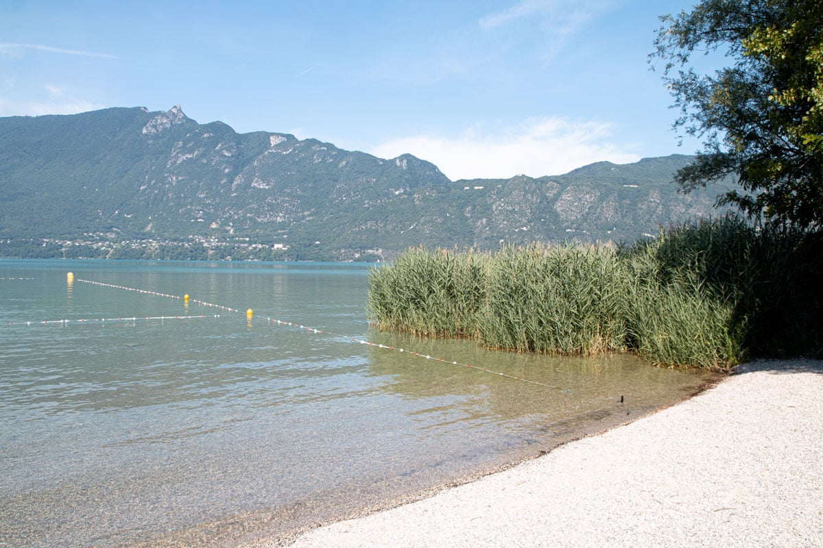 Rowing beach in Aix-les-Bains