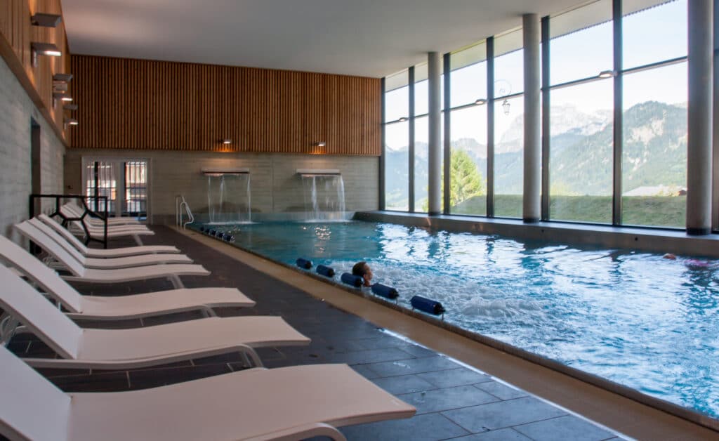 Forme d'O aquatic centre Chatel — wellness in October