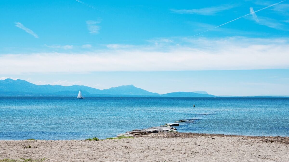 Plage de Préverenges — one of the rare sand beaches on the Swiss shore of Lake Geneva