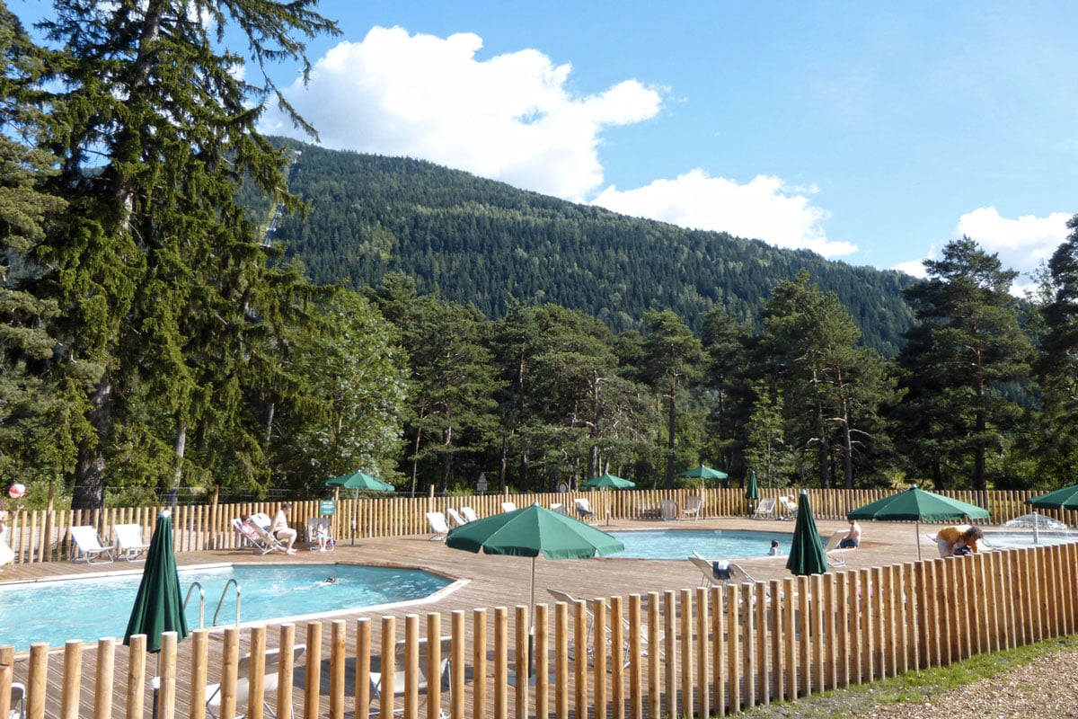 Huttopia Bourg-Saint-Maurice campsite is close to the town's train station