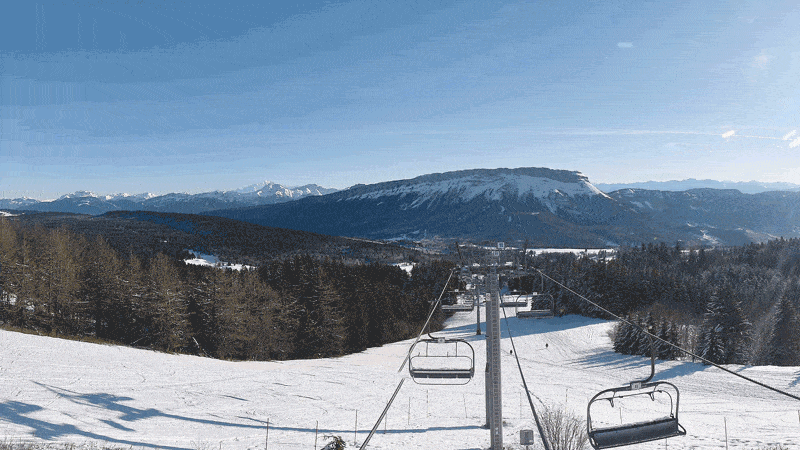 Snow disappearing in December 2022 at La Féclaz
