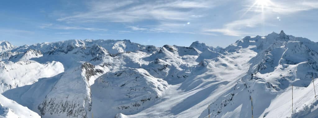 Snow at the top of the Méribel pistes