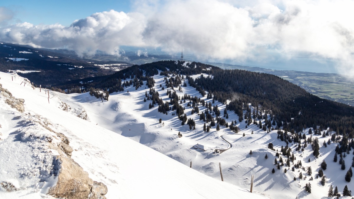 skiing at Les Rousses by Jérémie Lorand